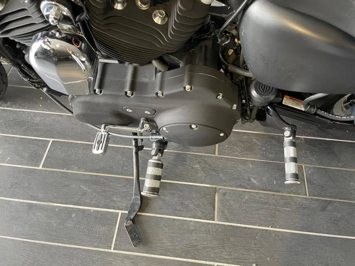 Harley-Davidson 883 R (2006 - 07) - XL 883R (19)
