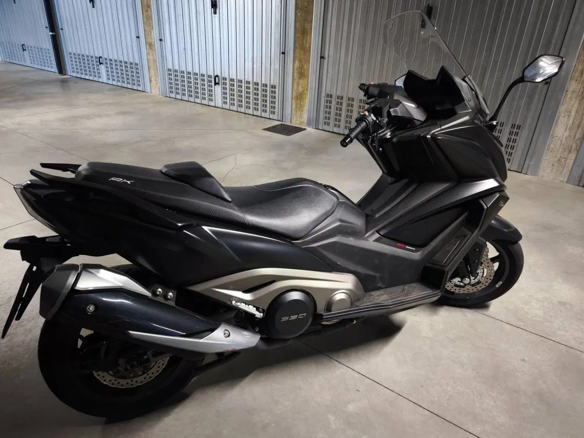 Kymco AK 550 ETS (2021 - 26) (9)