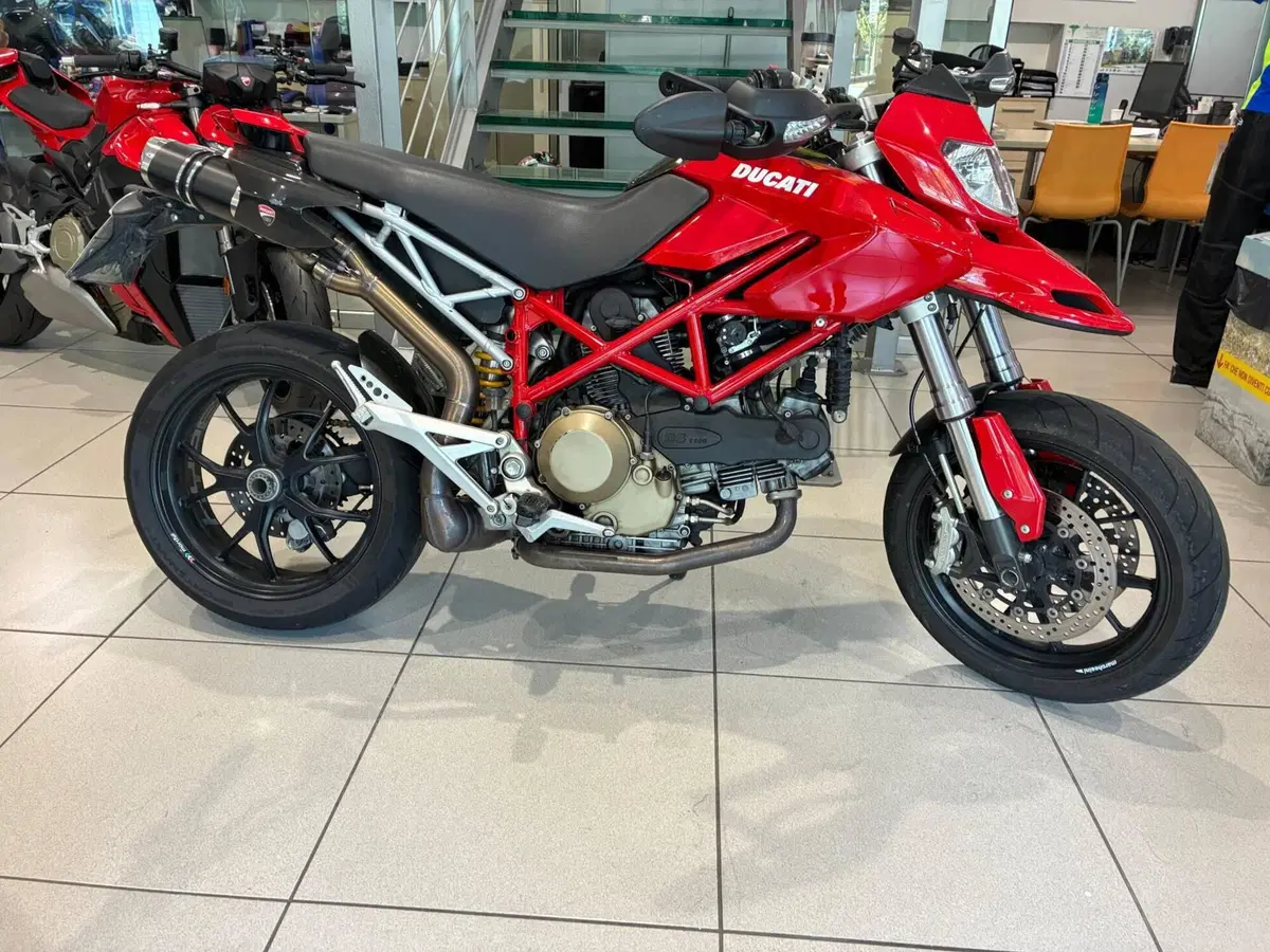 Ducati Hypermotard 1100 (2007 - 09)