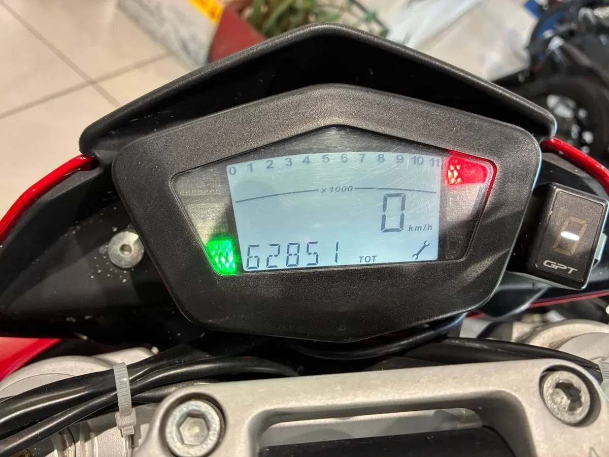Ducati Hypermotard 1100 (2007 - 09) (7)