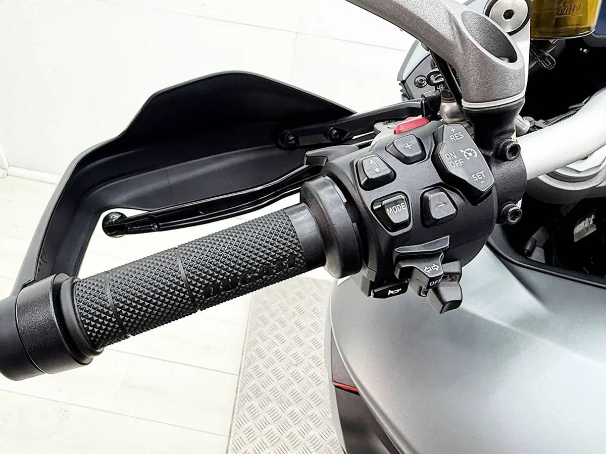 Ducati Multistrada V4 S (2021 - 24) (20)