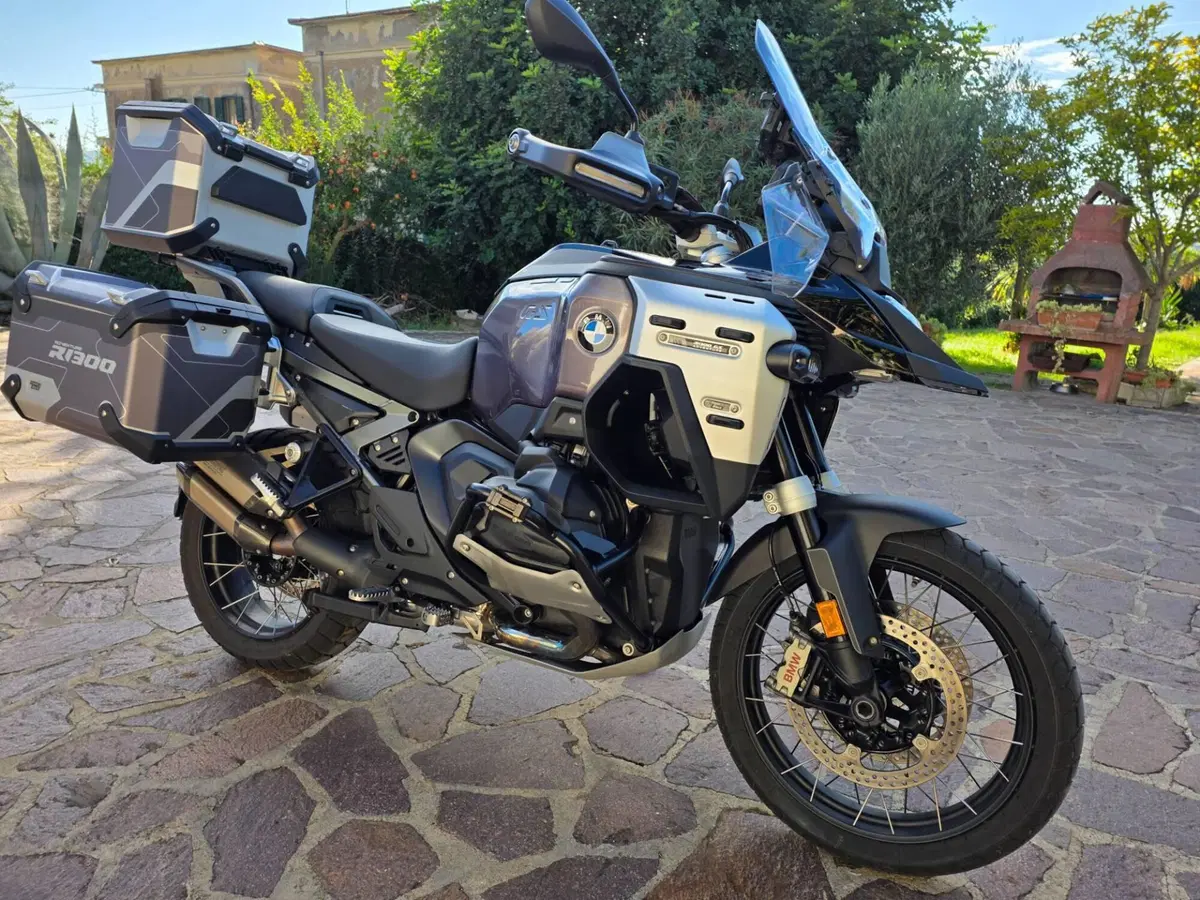 Bmw R 1300 GS Adventure Triple Black (2025 - 26) (6)
