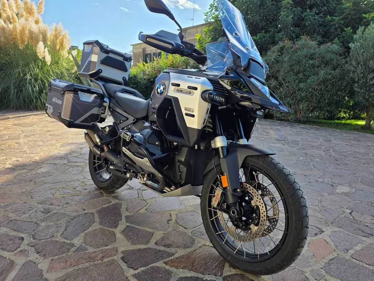 Bmw R 1300 GS Adventure Triple Black (2025 - 26) (7)