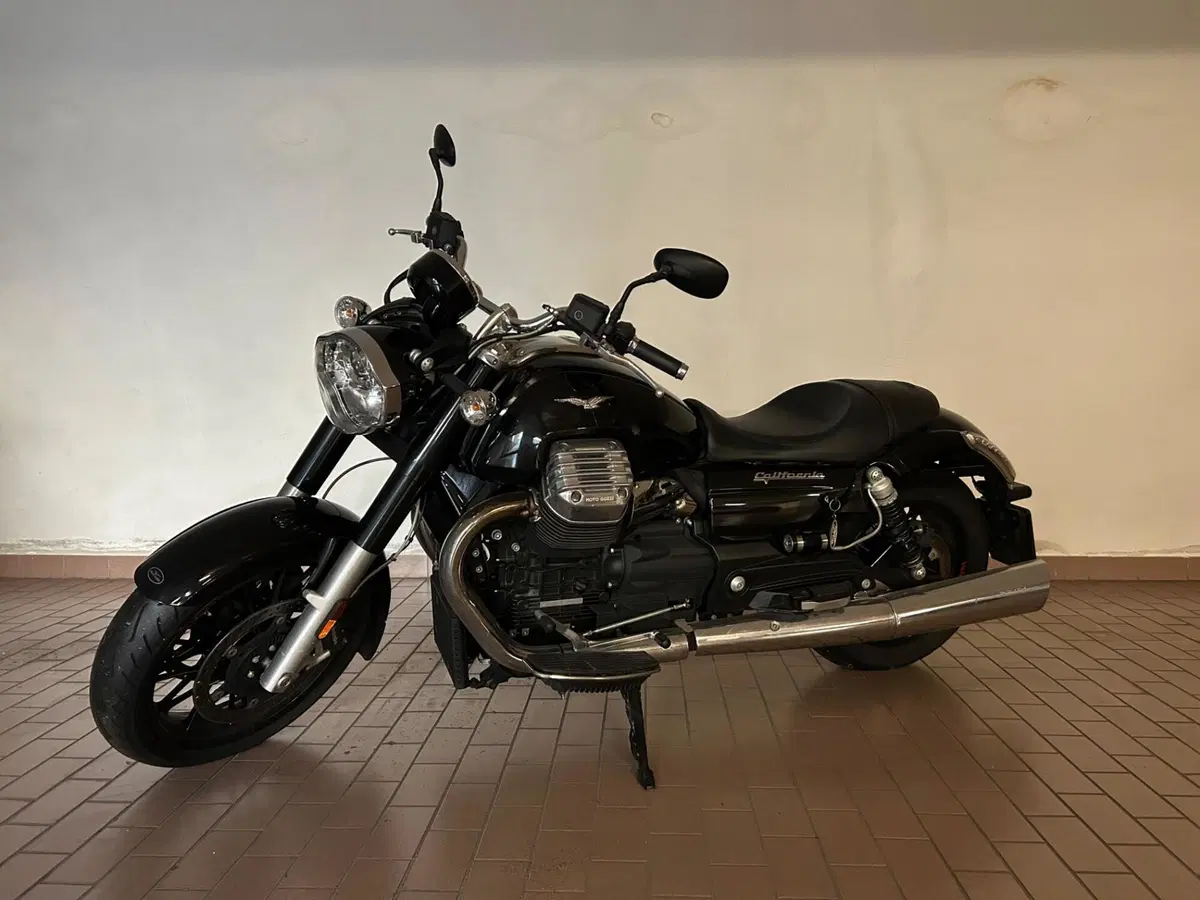 Moto Guzzi California 1400 Custom (2012 - 16) (2)