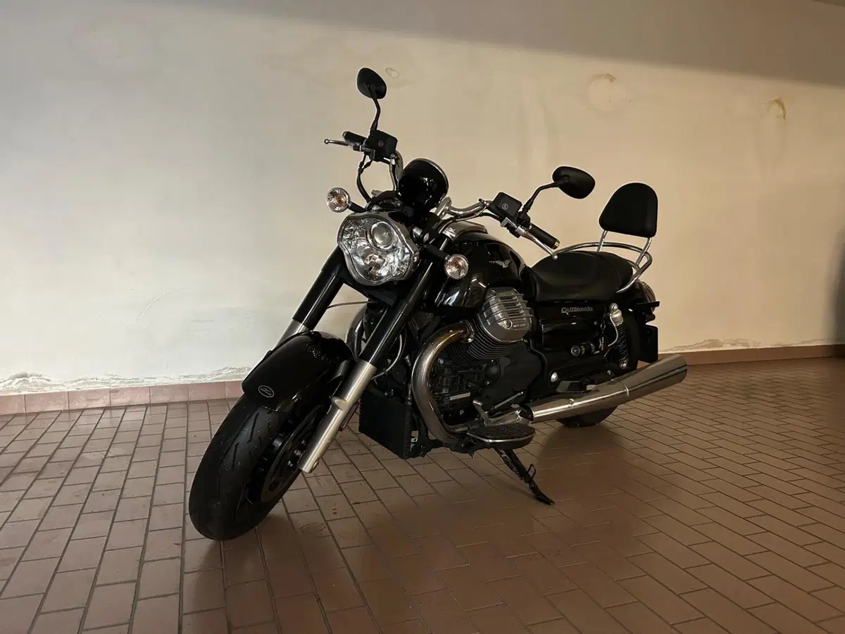Moto Guzzi California 1400 Custom (2012 - 16) (6)