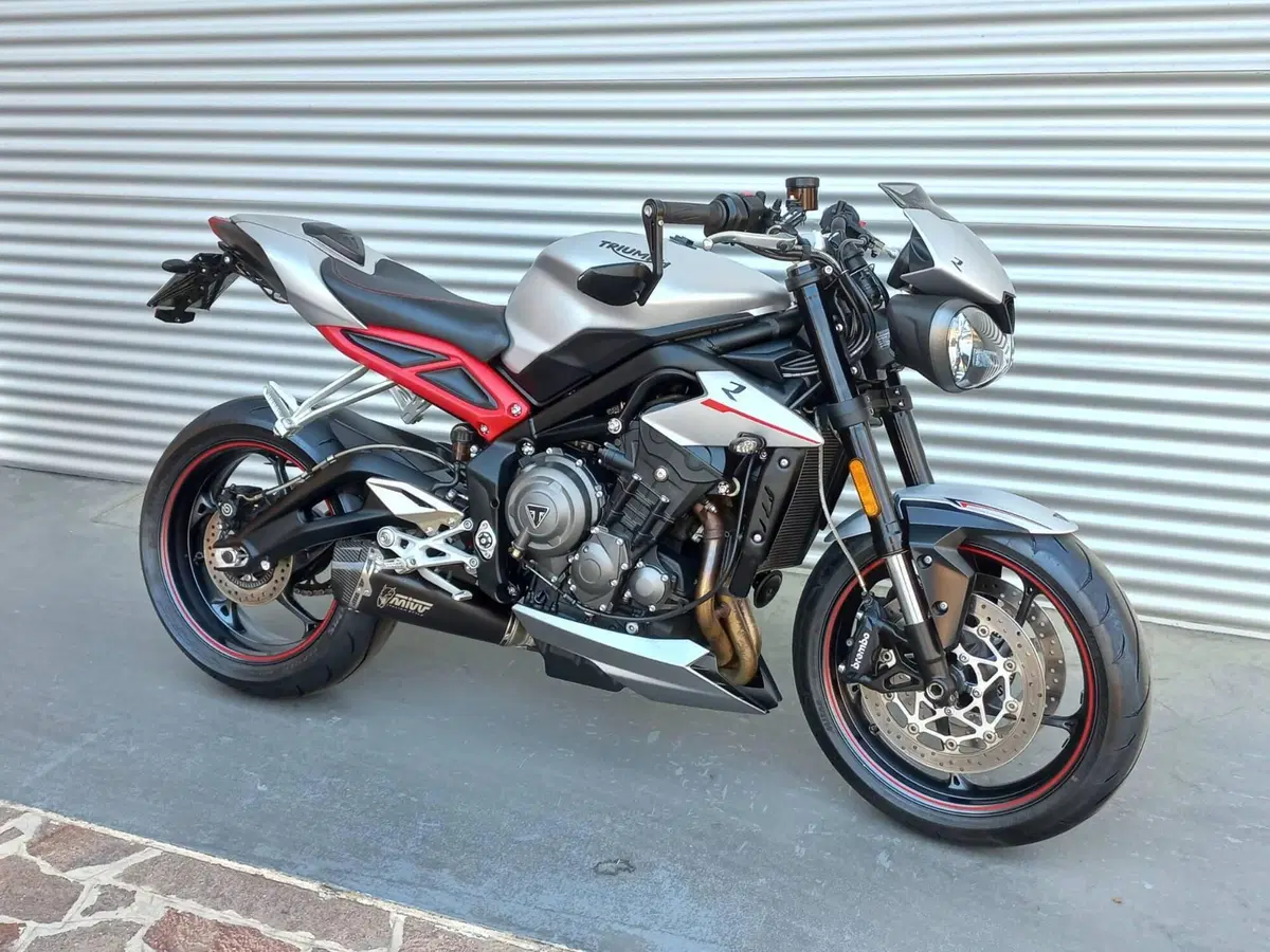 Triumph Street Triple S (2020 - 23) (3)