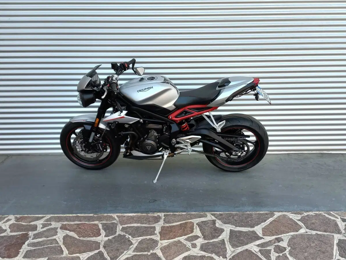 Triumph Street Triple S (2020 - 23) (5)