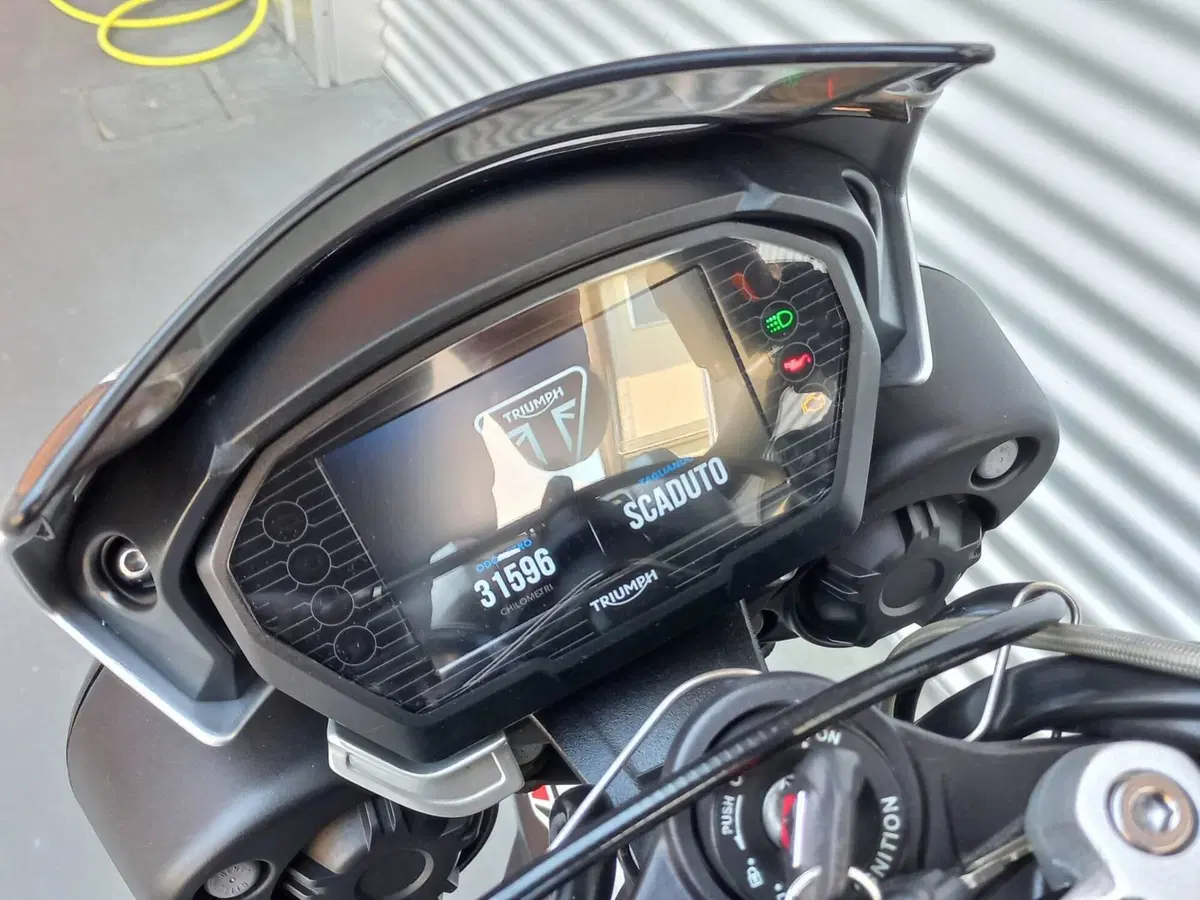 Triumph Street Triple S (2020 - 23) (8)
