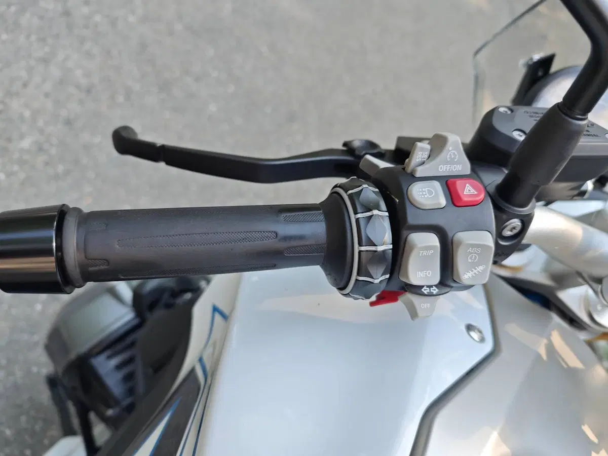 Bmw R 1200 R (2017 - 18) (4)