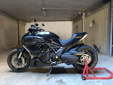 Ducati Diavel 1200 (2010 - 13) usata