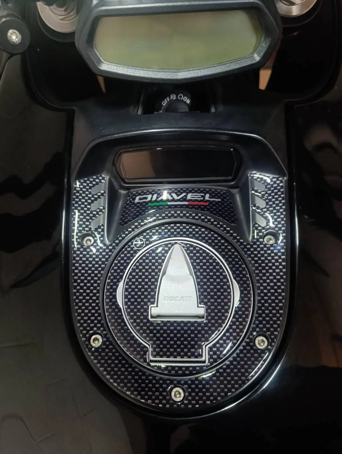 Ducati Diavel 1200 (2010 - 13) (8)