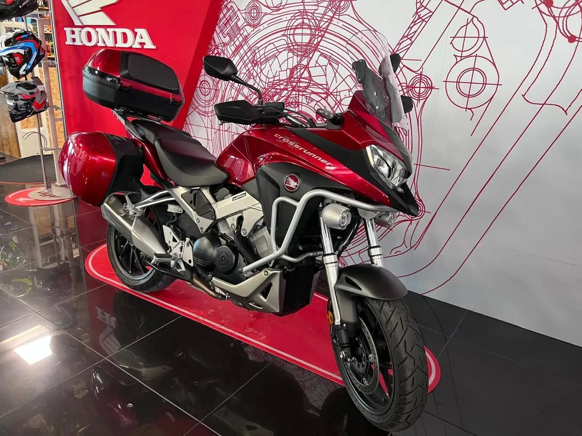 Honda Crossrunner Travel Edition ABS (2015 - 18) (2)