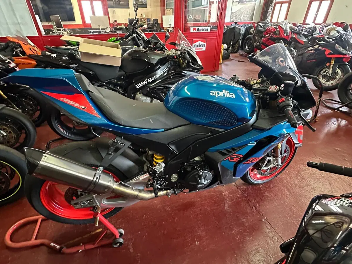Aprilia RSV4 1100 (2025 - 26) (3)