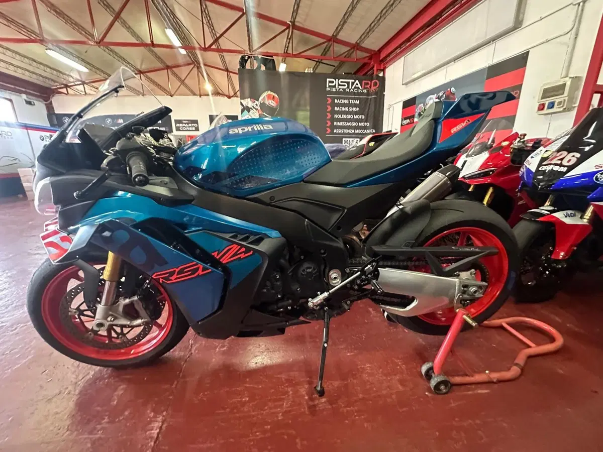 Aprilia RSV4 1100 (2025 - 26) (4)
