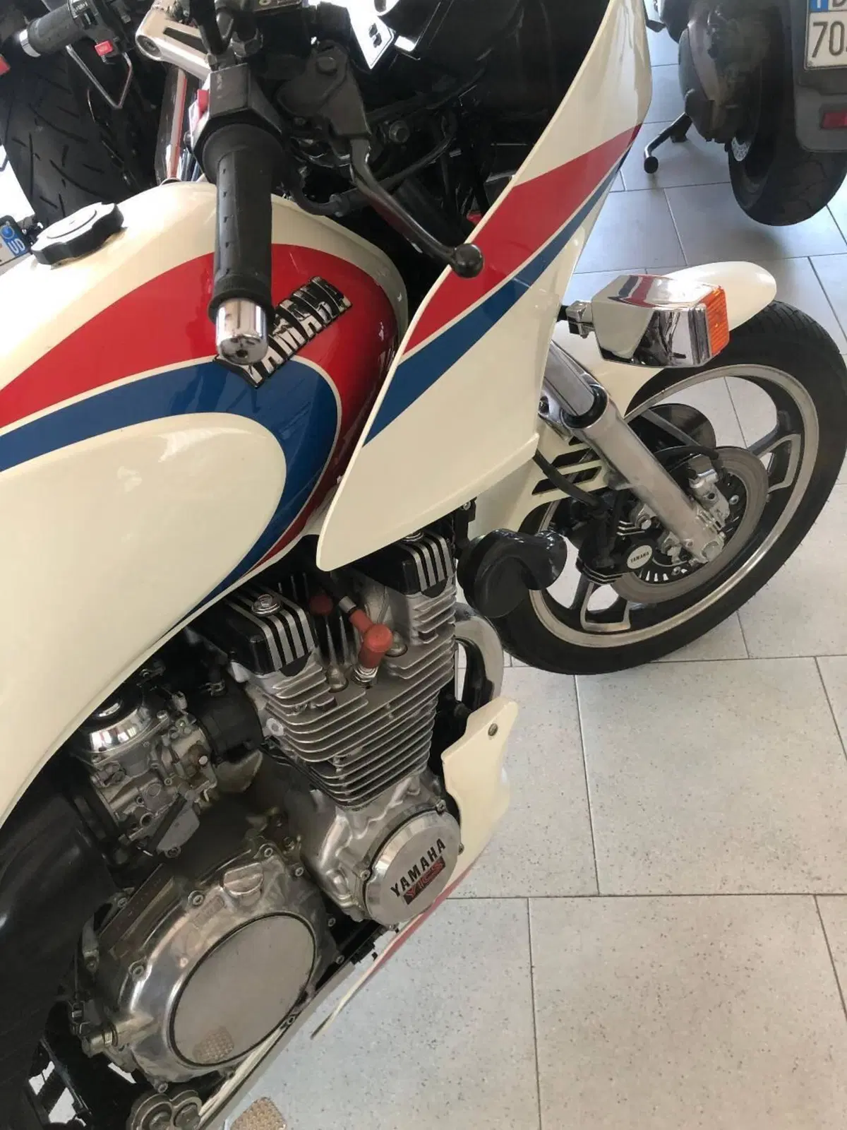 Yamaha XJ 900 (1983 - 85) (3)