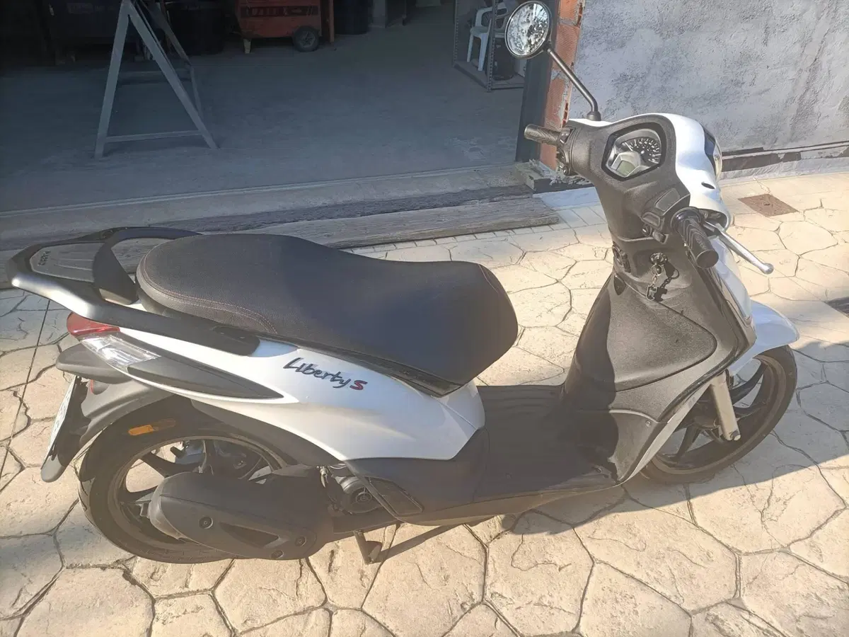 Piaggio Liberty S 50 4T (2020) (15)