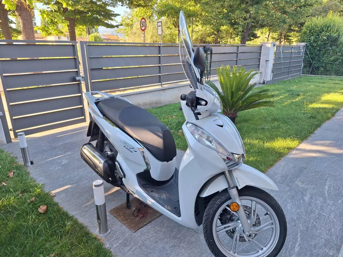 Honda SH 300 i ABS (2016 - 20) (2)