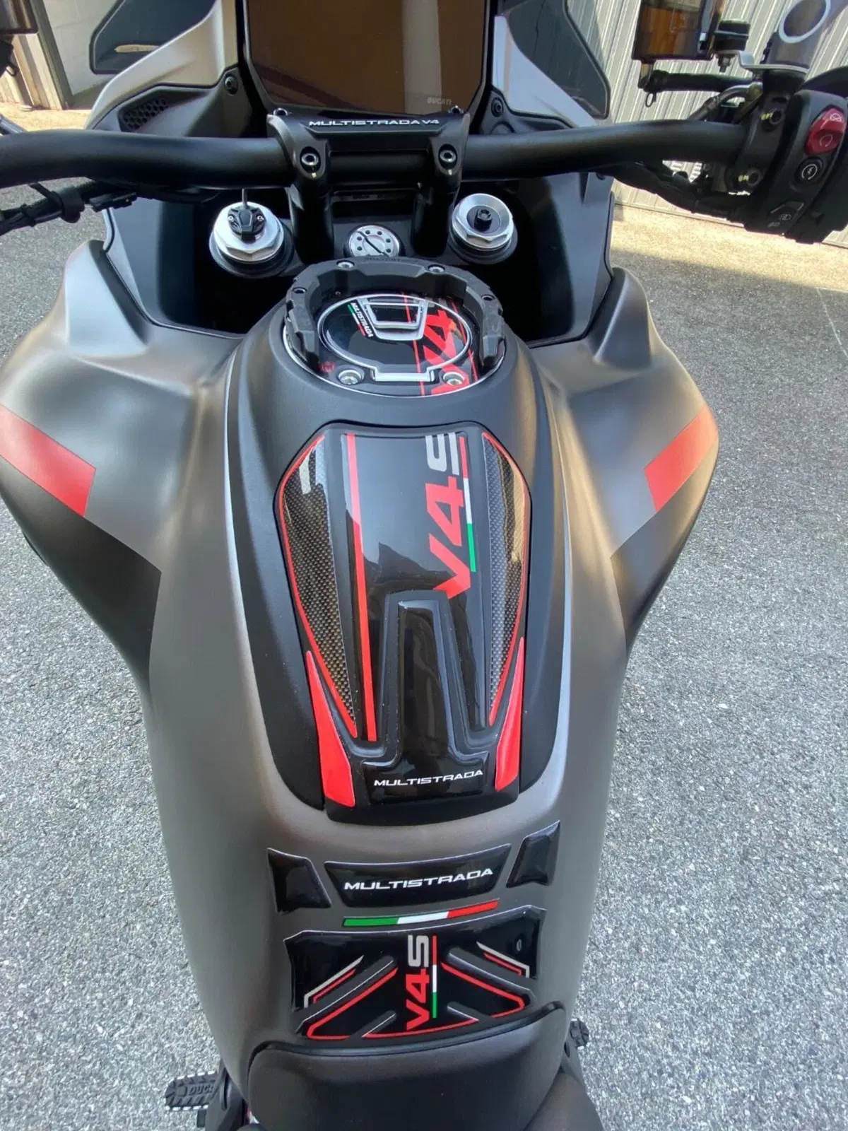 Ducati Multistrada V4 S Grand Tour (2024) (9)
