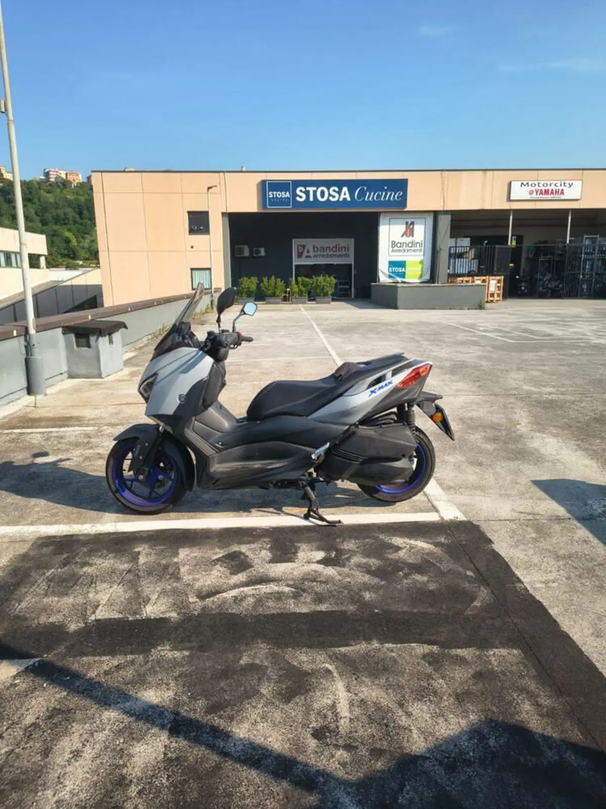 Yamaha X-Max 300 (2021 - 24) (4)
