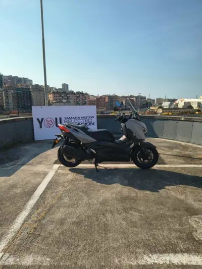 Yamaha X-Max 300 (2021 - 24) usata
