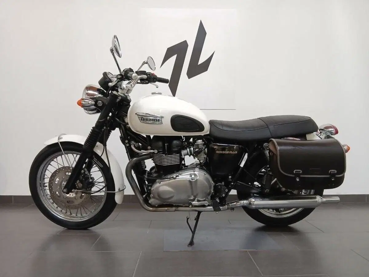 Triumph Bonneville (2007 - 16)