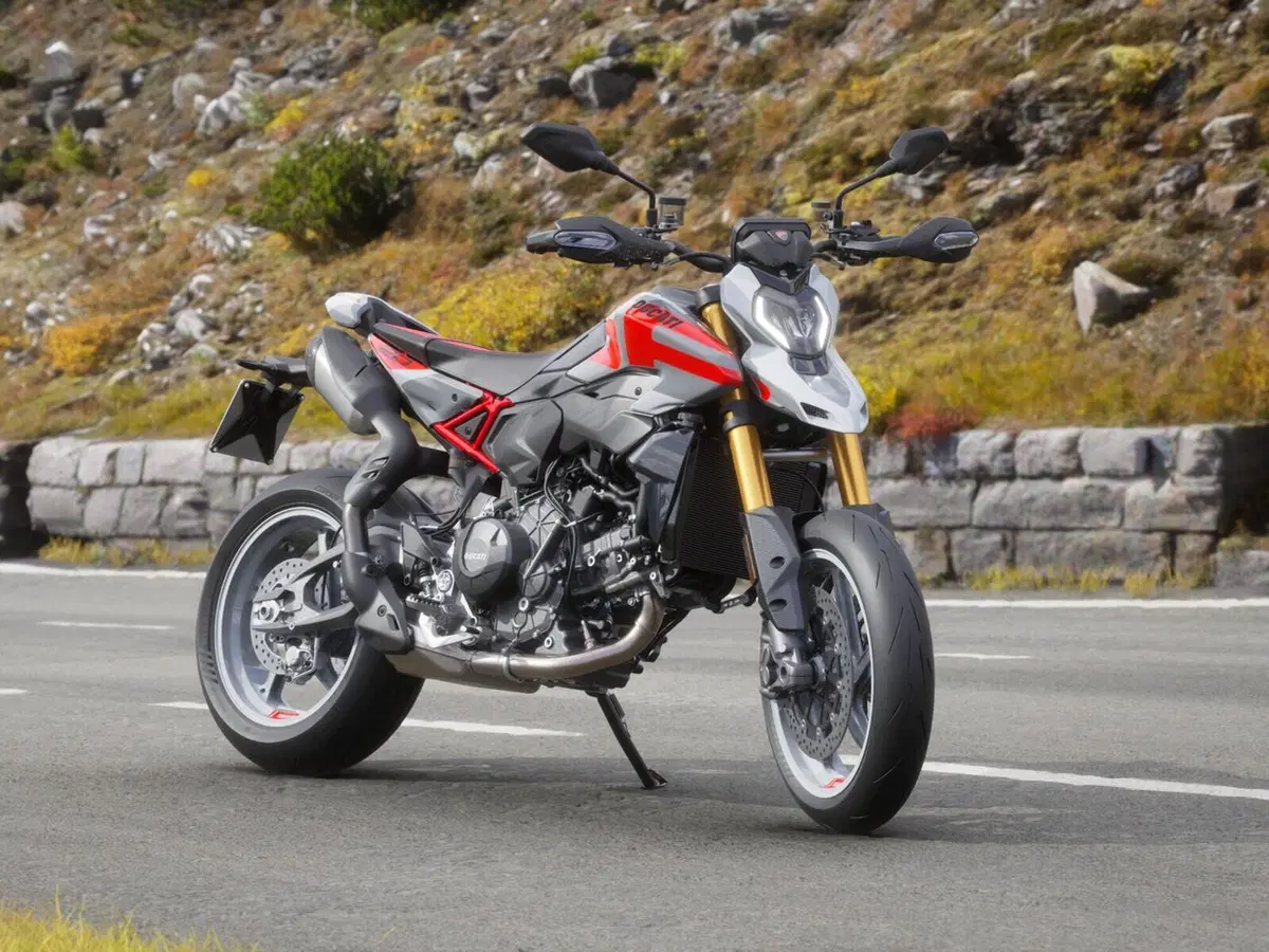Ducati Hypermotard V2 SP (2026) (3)
