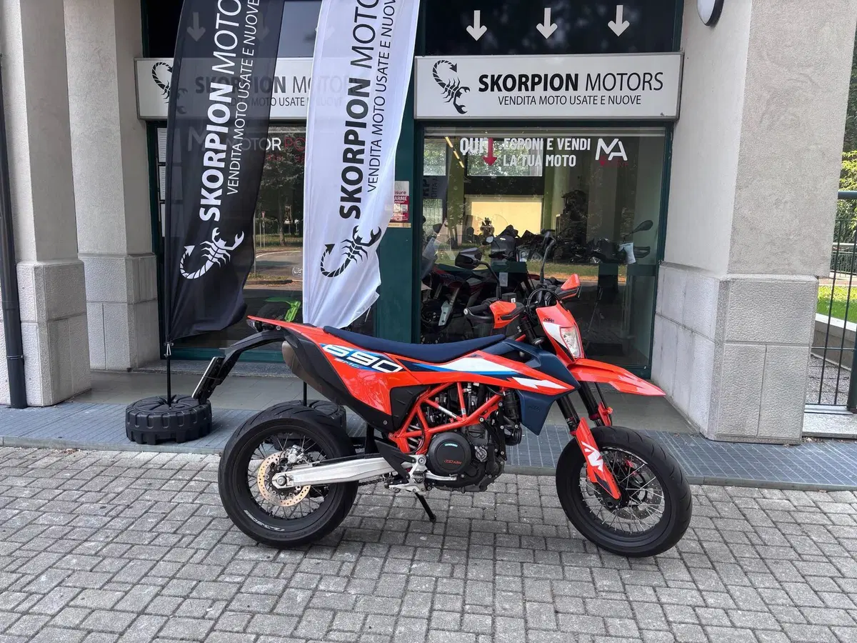 KTM 690 SMC R (2023 - 25)