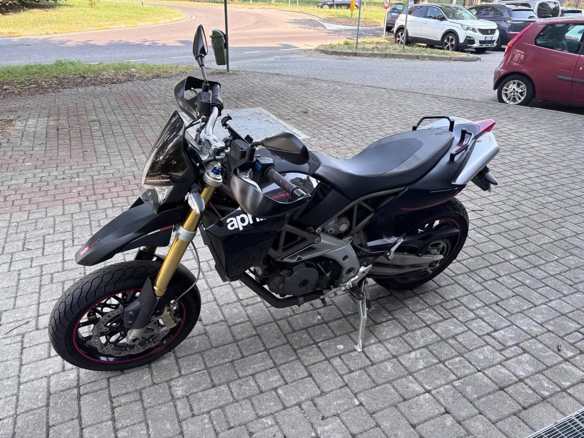 Aprilia Dorsoduro 750 ABS (2009 - 17) (2)