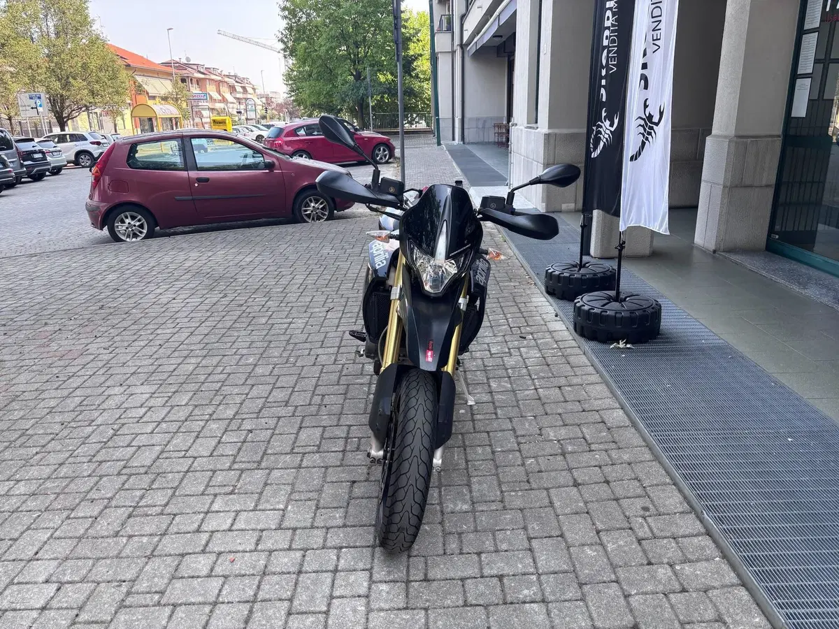 Aprilia Dorsoduro 750 ABS (2009 - 17) (3)