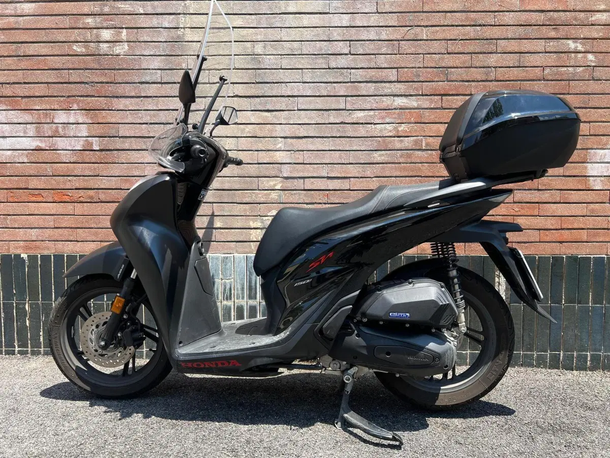 Honda SH 150i Sport (2024 - 25) (2)