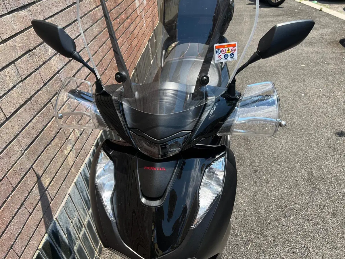 Honda SH 150i Sport (2024 - 25) (10)