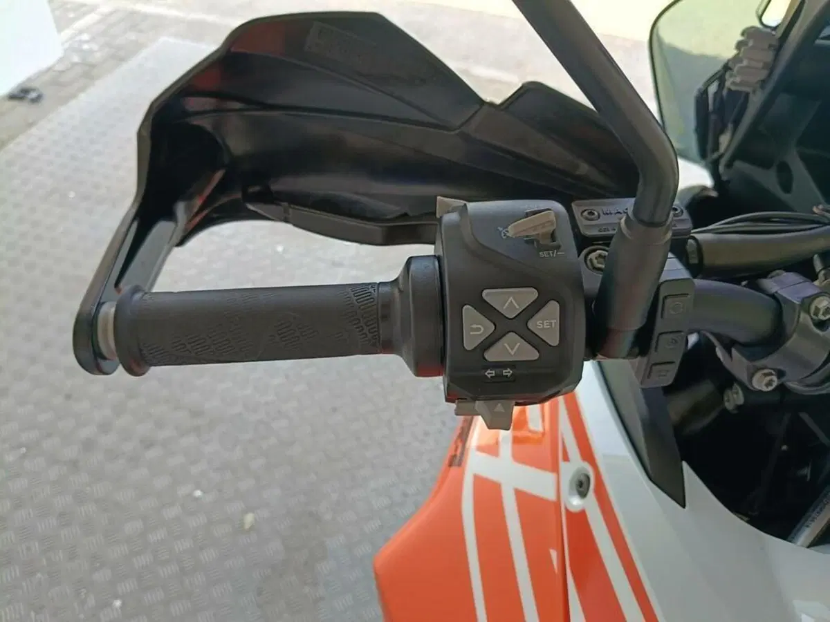 KTM 1290 Super Adventure S (2017 - 20) (5)