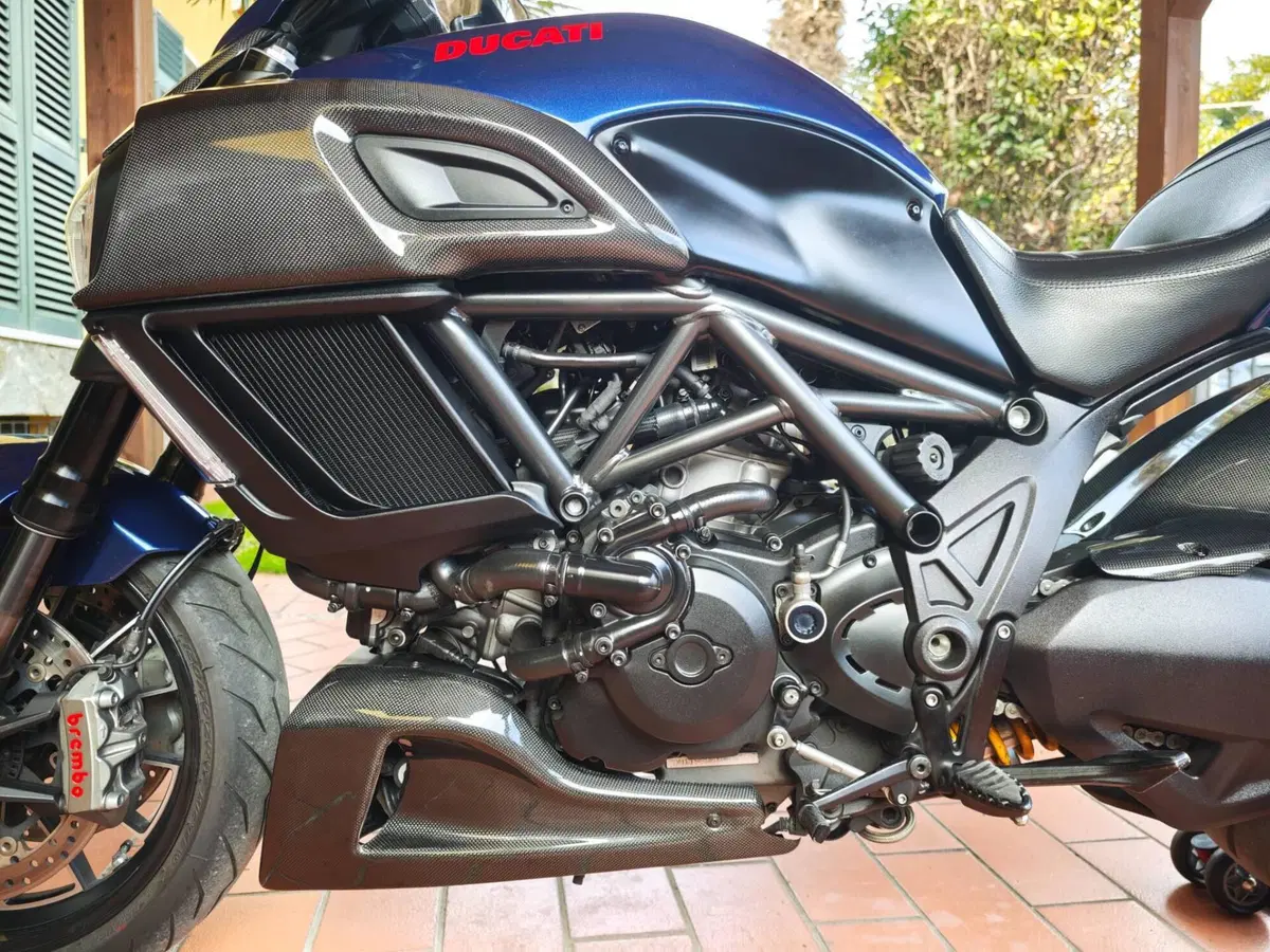 Ducati Diavel 1200 (2014 - 16) (4)