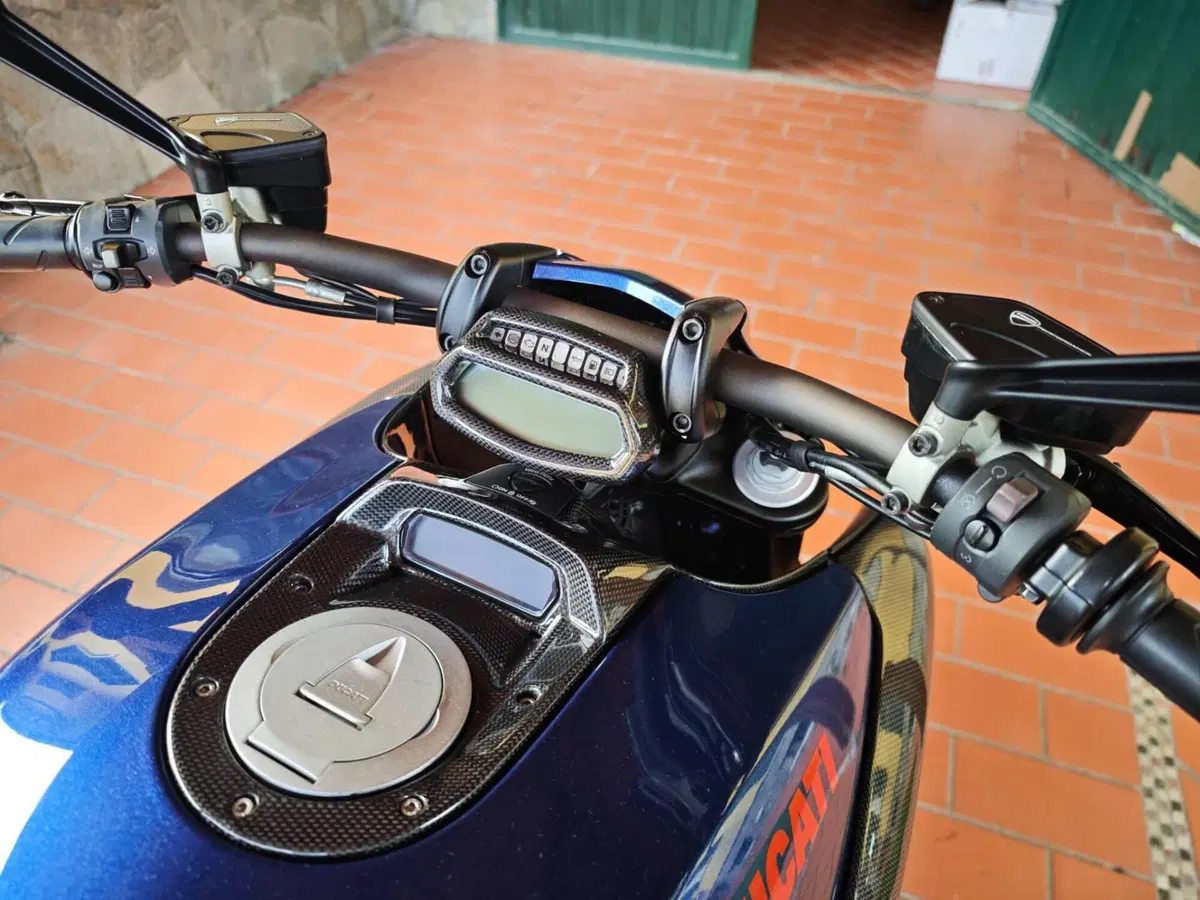 Ducati Diavel 1200 (2014 - 16) (5)