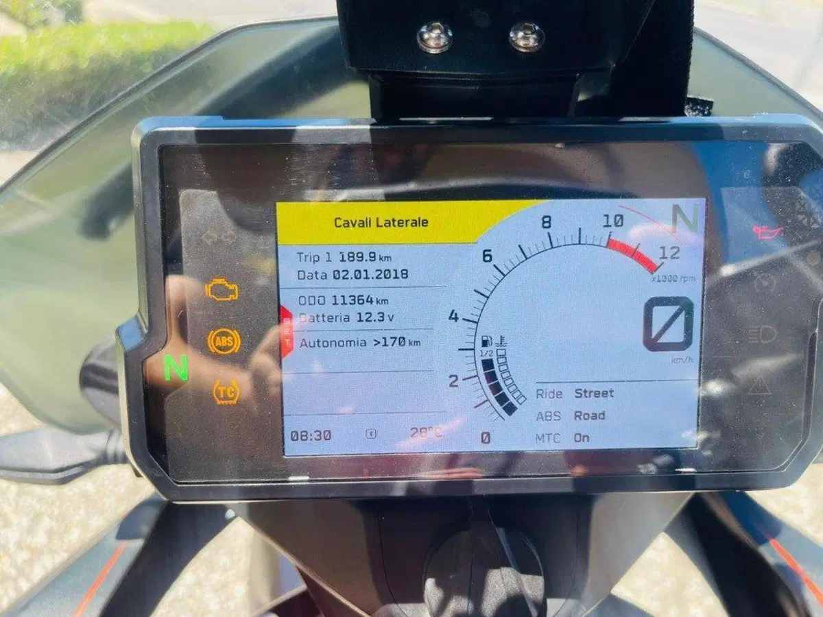 KTM 890 Adventure (2021) (9)