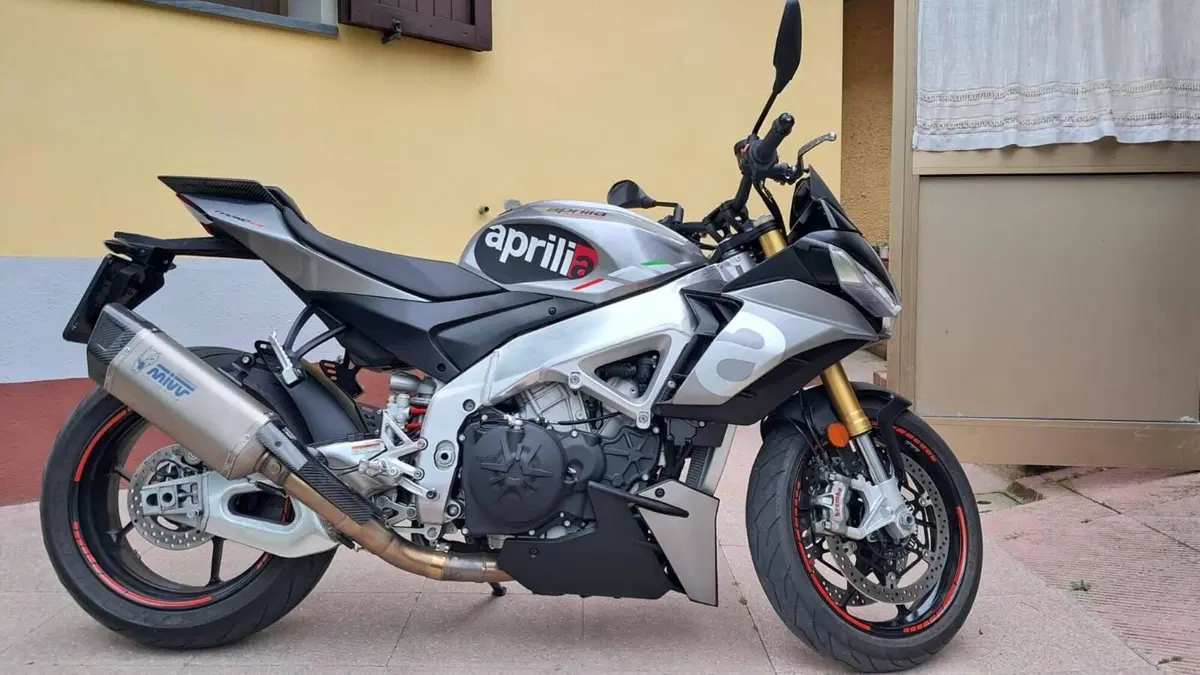 Aprilia Tuono V4 (2021 - 24) (7)