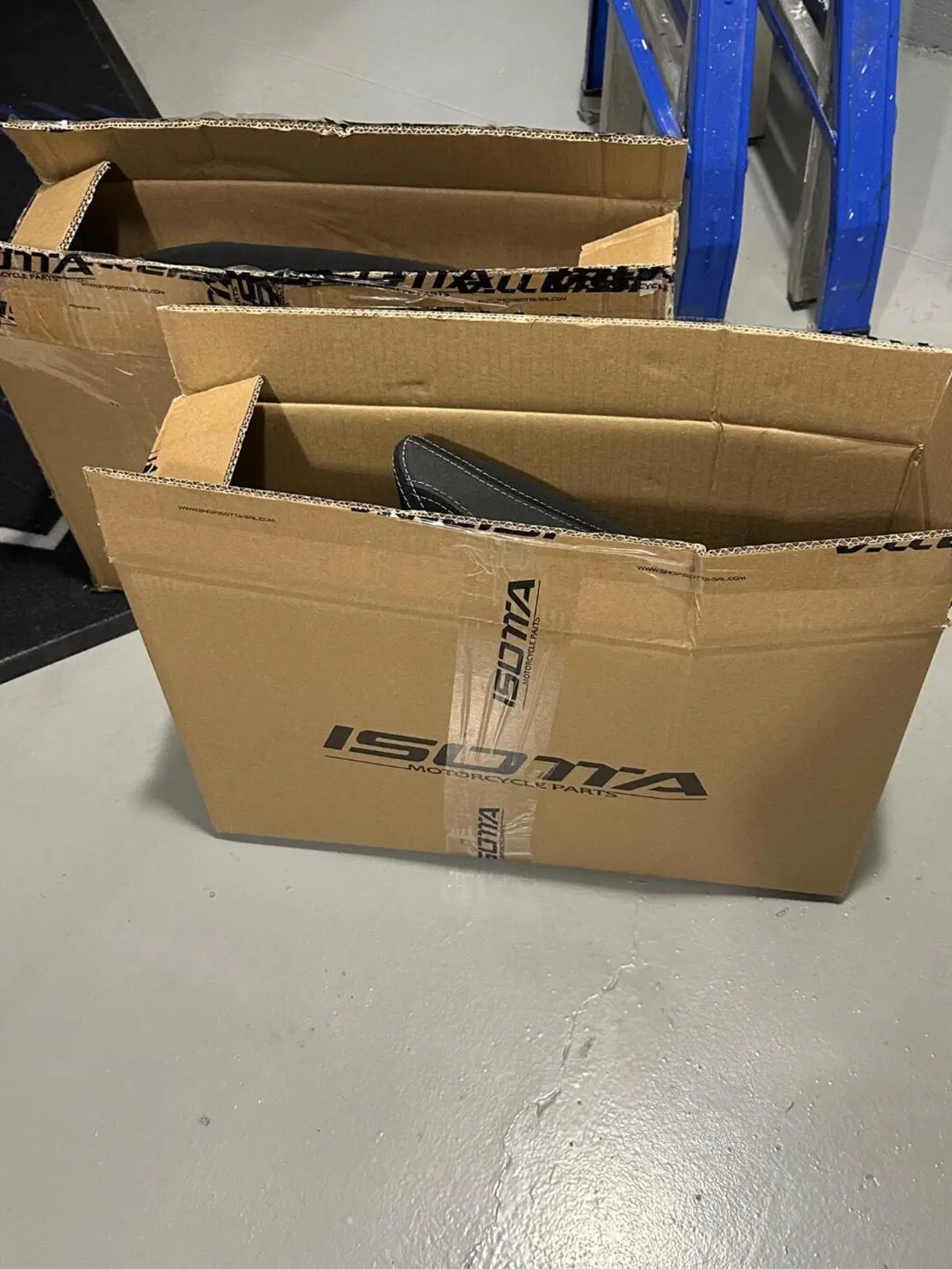 BMW R1300GS (2023-2026) – Kit Selle ISOTTA + Suppo (18)