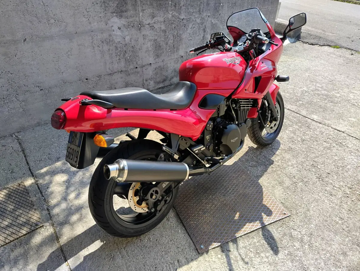 Triumph Sprint Sport 900 (4)