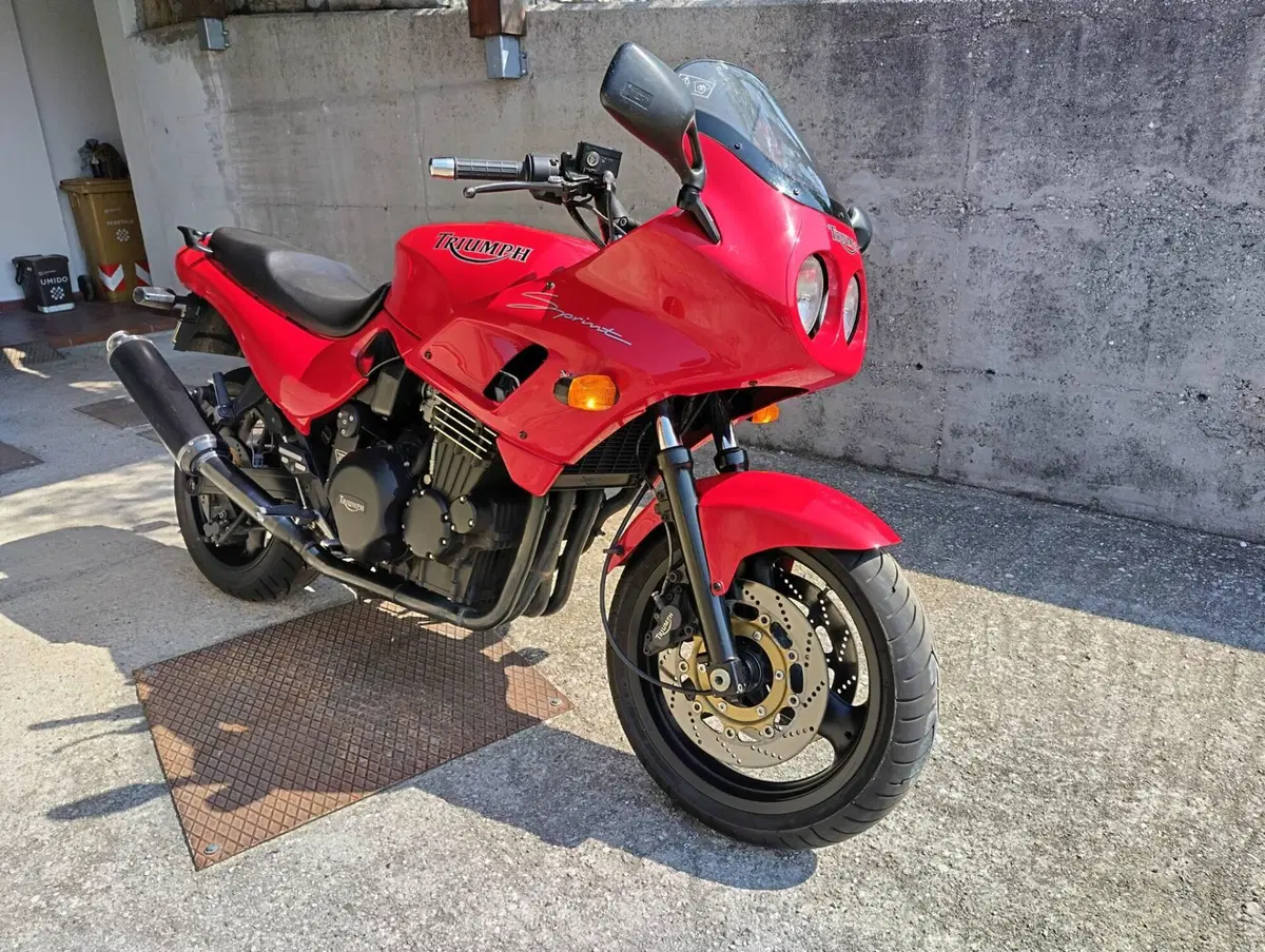 Triumph Sprint Sport 900 (5)