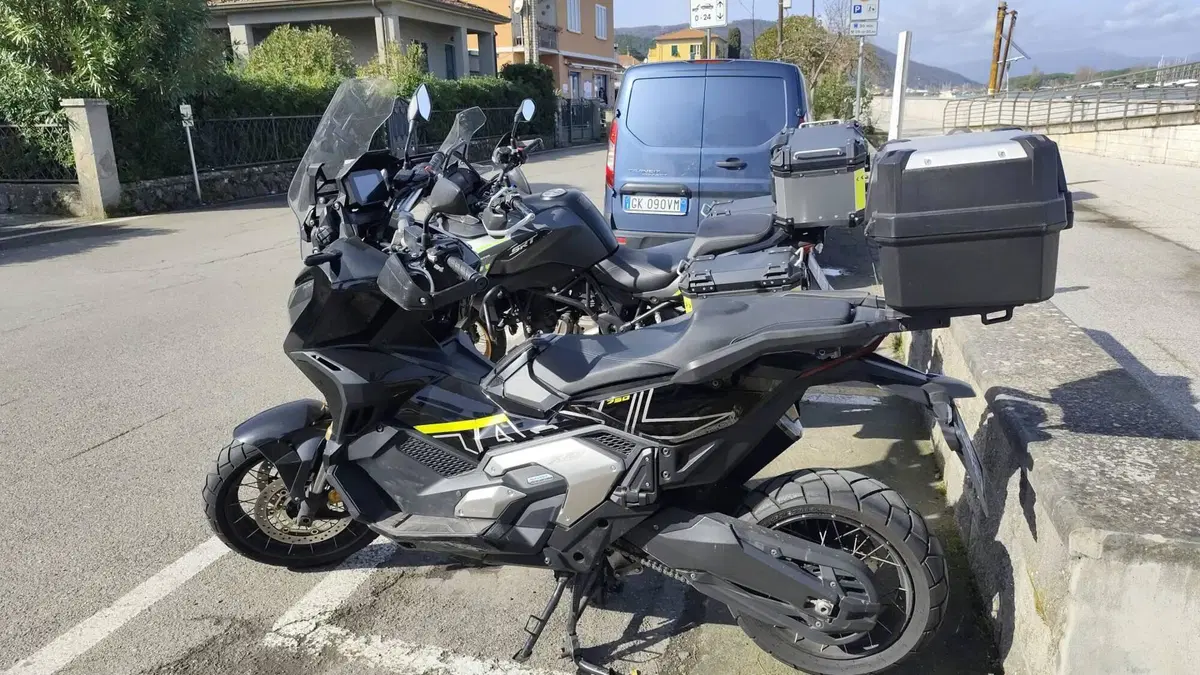 Honda X-ADV 750 DCT (2021 - 24) (2)