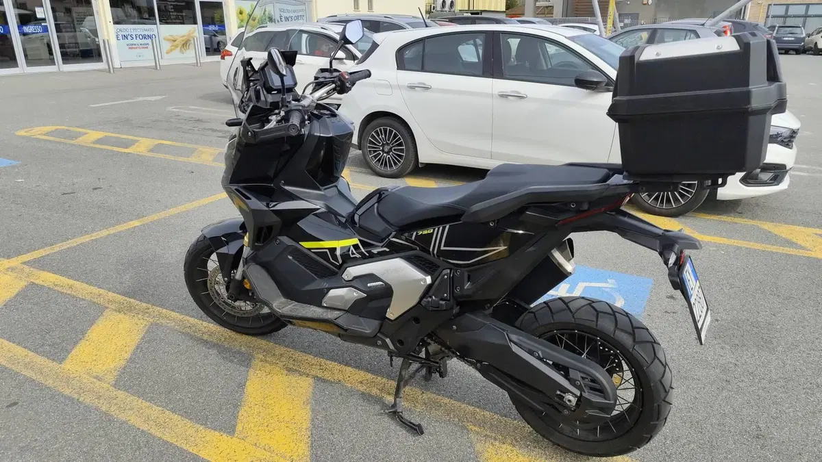Honda X-ADV 750 DCT (2021 - 24) (4)