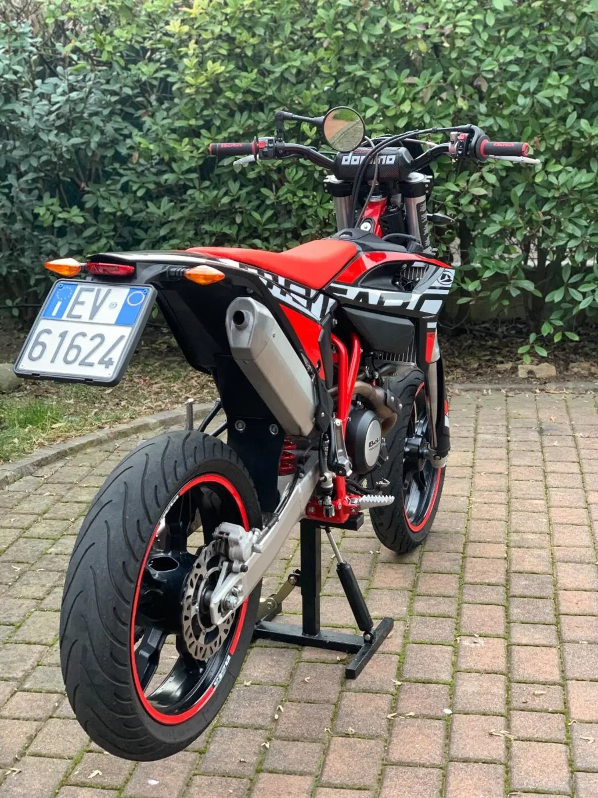 Betamotor RR 125 4T Motard LC (2021 - 23) (2)