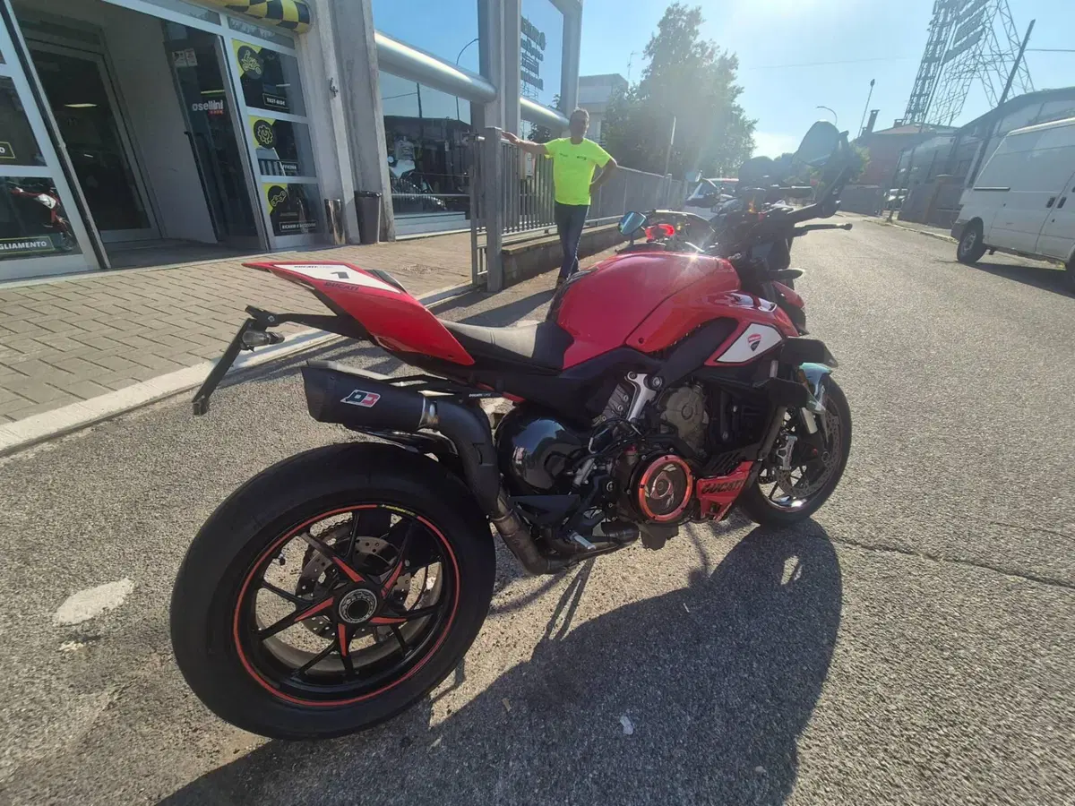 Ducati Streetfighter V4 (2023 - 24) (2)