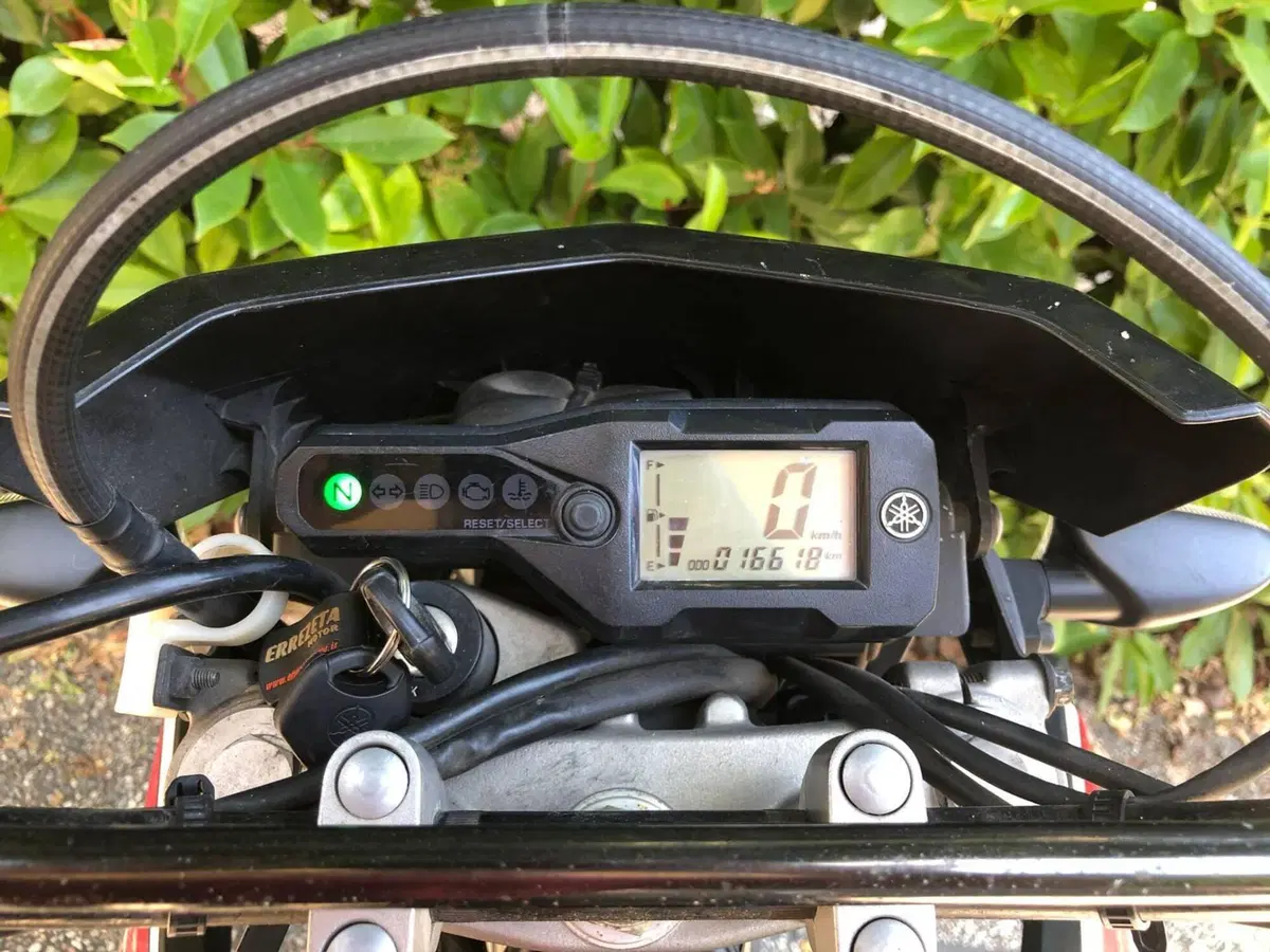 Yamaha WR 125 R (2009 - 12) (5)