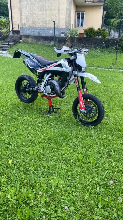 Husqvarna SMS 125 4 (2010 - 12) usata