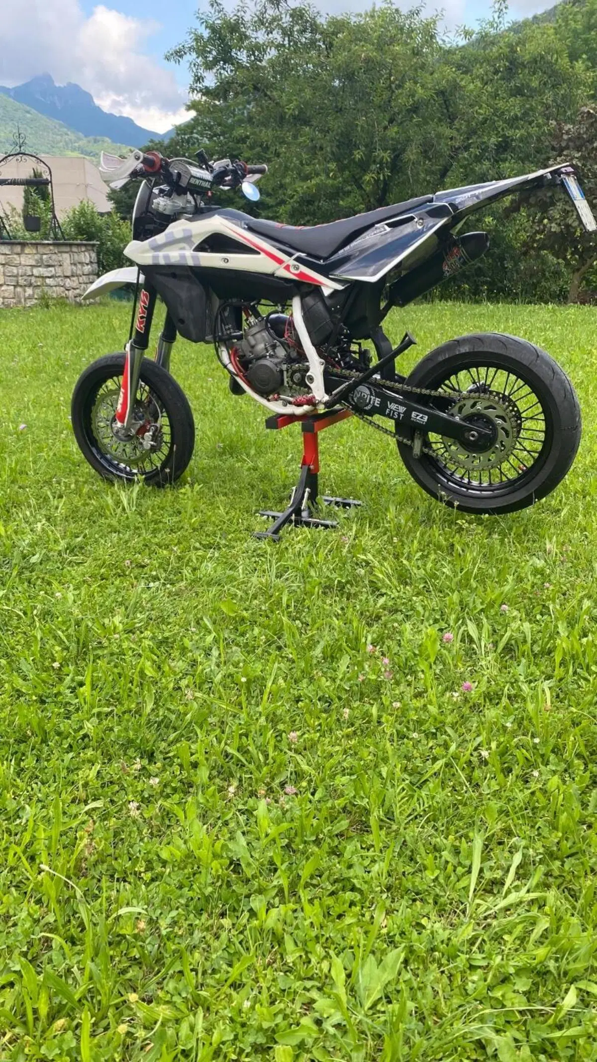 Husqvarna SMS 125 4 (2010 - 12) (6)