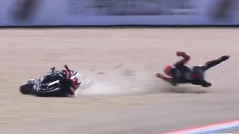 MotoGP 2026. GP d'Olanda ad Assen. Marco Bezzecchi, brutto incidente per il pilota Aprilia in gara - IN AGGIORNAMENTO [VIDEO]