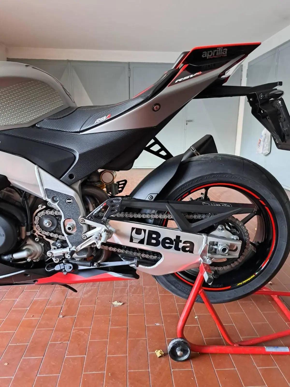 Aprilia RSV4 1100 (2021 - 24) (4)