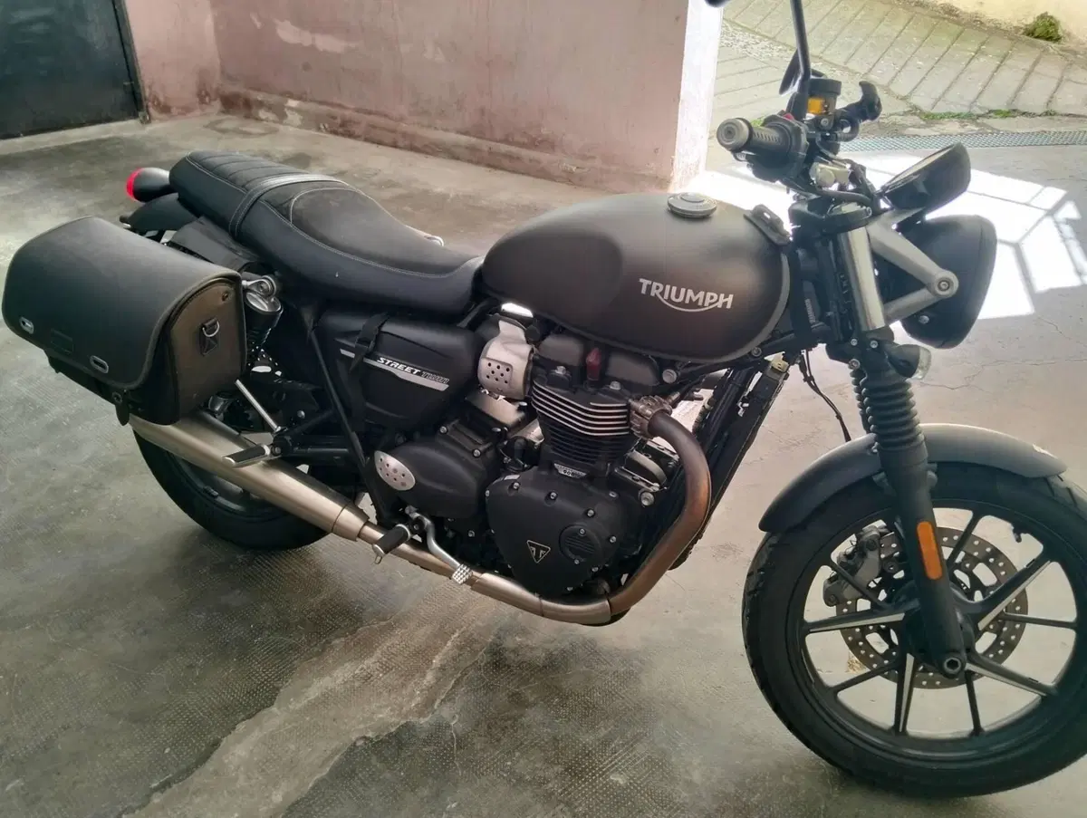 Triumph Street Twin 900 (2019 - 20)