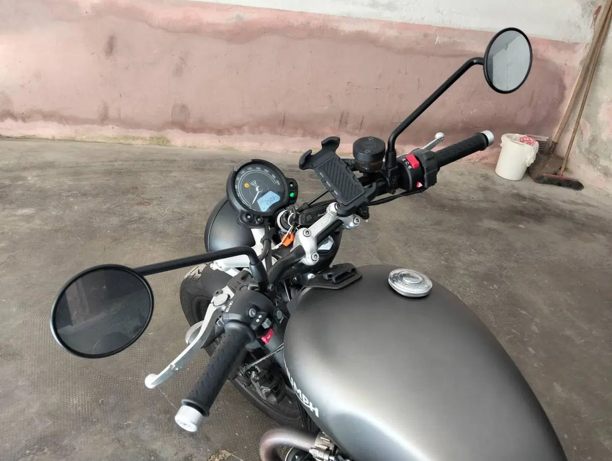 Triumph Street Twin 900 (2019 - 20) (10)